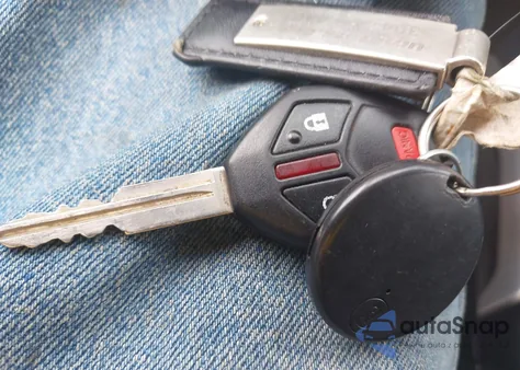 2014 Mitsubishi Outlander Sport Es z USA, uszkodzony, nr VIN 4A4AR3AU4EE024432